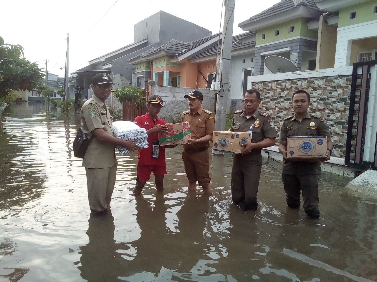 Bantuan untuk Korban Banjir Terus Berdatangan