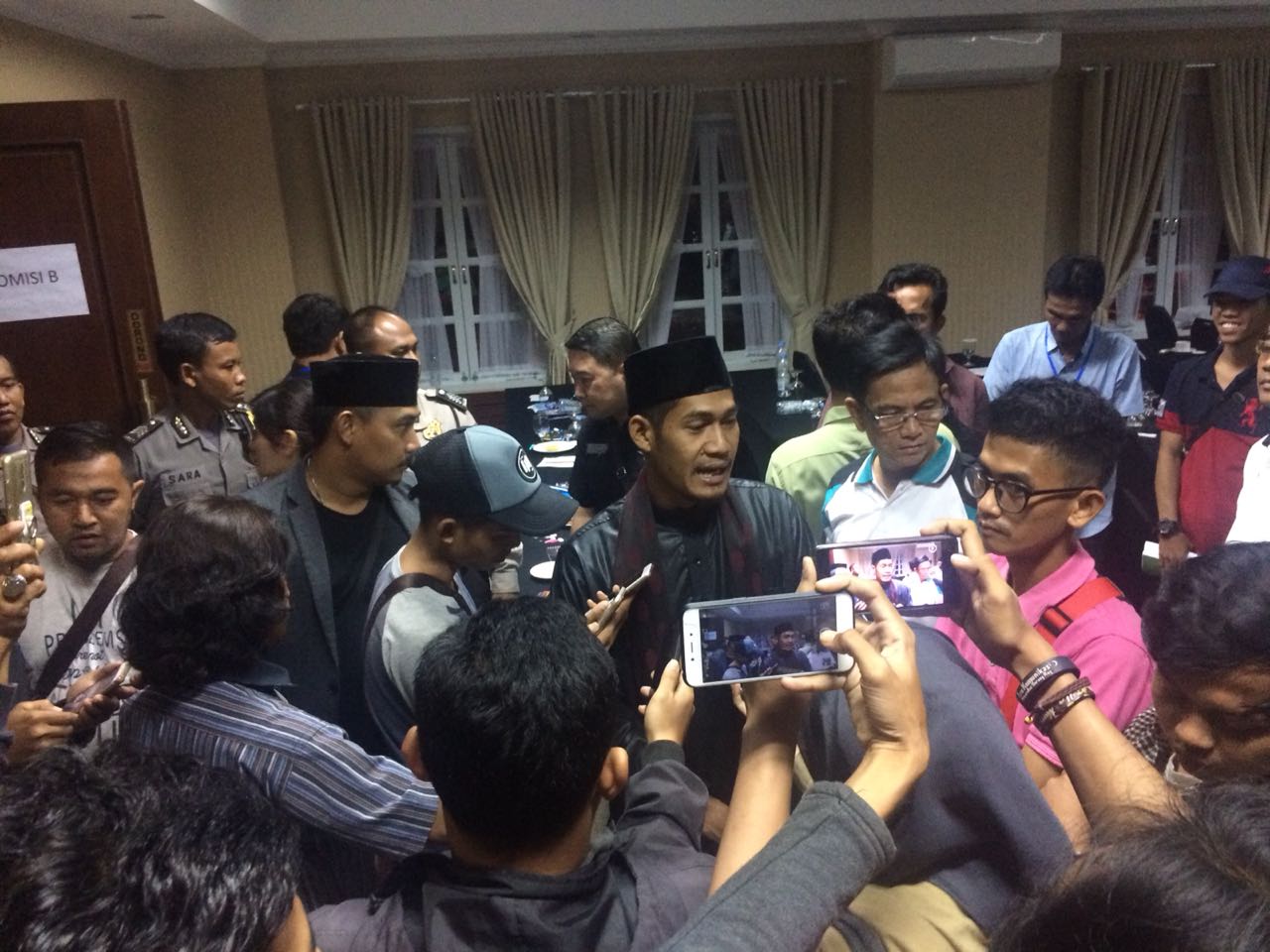 http://www.bantenhariini.id/wp-content/uploads/2018/05/IMG-20180513-WA0198.jpg
