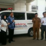 Bantu Masyarakat Sindangsari, Kampus Untirta Berikan Sebuah Ambulance_Foto Bantenhariini_aep.BHI