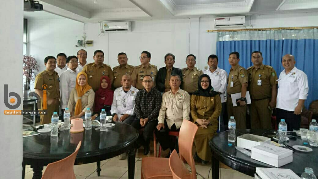 Lurah dan Camat di Kota Tangerang Antusias Diskusi Hukum Koperasi