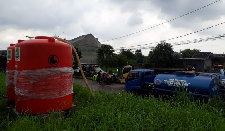 PDAM Distribusikan Air Bersih untuk Korban Banjir