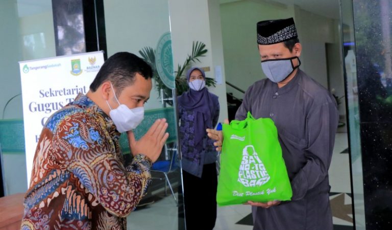 Pemkot  Tangerang Berikan 1.658 Paket Sembako untuk Amil Marbot
