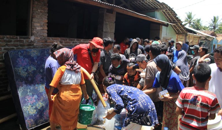 Ringankan Beban Korban Banjir Serang, BIN Perluas Bantuan Air Bersih