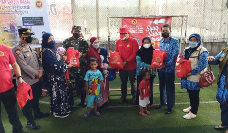 Berhadiah Sembako, Gebyar Vaksinasi BINDA Banten Diserbu Warga