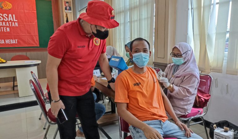 BINDA Banten Vaksinasi Ratusan Narapidana di Kota Serang