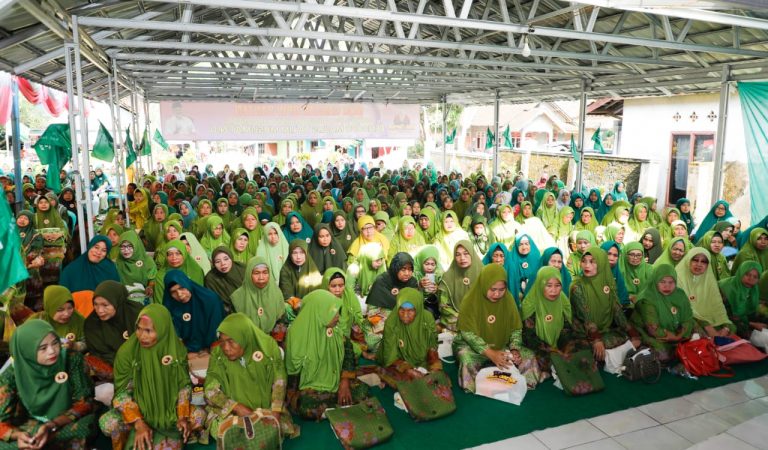 Emak-Emak di Pandeglang Beri Dukungan Untuk Ganjar Pranowo