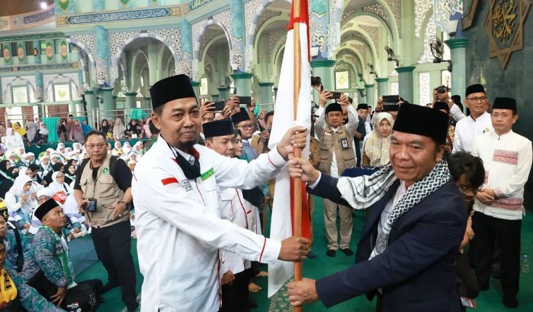PJ Gubernur Al Muktabar : Pemerintah Akan Selalu Hadir Layani Jamaah Haji