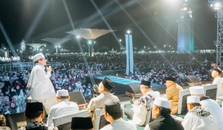 Tak Terbendung, Enam Ribu Jamaah Padati Alun-Alun Banten Lama, Ikuti Haul Sultan Maulana Hasanuddin