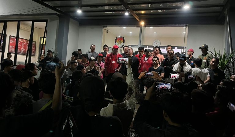 Setelah Tertahan Ricuh, Pleno KPU Banten Tetapkan PDIP Raih Kursi Banten II