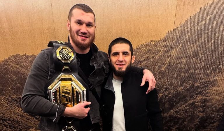 Fury Kembali Bertarung: Makhmudov Jadi Lawan April Ini