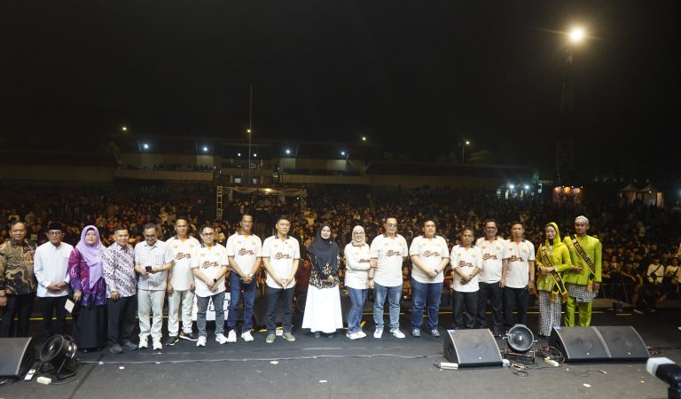 Kota Serang Fair 2026 Resmi Dibuka, Walikota Serang Ajak Jajan UMKM dan Imbau Warga Tertib Nikmati Konser