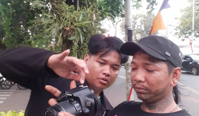 Gandeng PFI dan Tasawuf Underground, Unis Tangerang Latih Anak Jalanan dan Komunitas Punk Kritik Sosial Lewat Fotografi