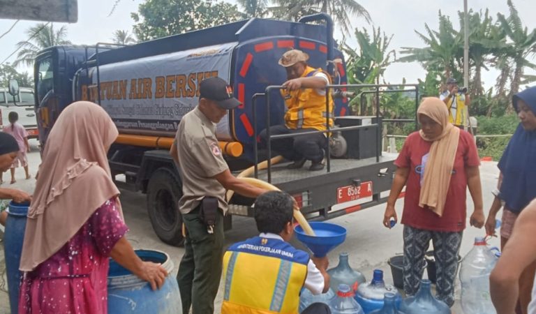 Tanggap Krisis Kekeringan, BPBD Kota Serang Salurkan Air Bersih ke Wilayah Terdampak di Kasemen