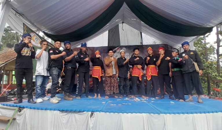 2.500 Golok CiomasDiulas Pada Acara Rtiual Pengulasan