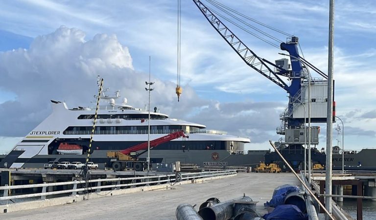 J7 Explorer Berlogo Kemhan Kembali Viral, Ini Kronologi Kapal Haji Isam di Merauke dan Berau