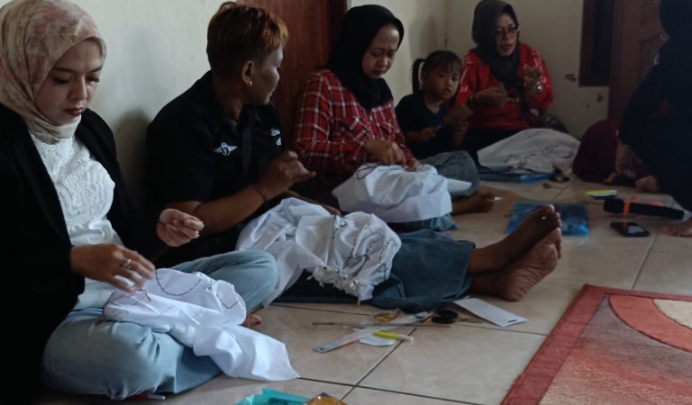 Roadshow Pelatihan Batik Ciwitan BapeksiHari Kedua Digelar di Kota Sukabumi